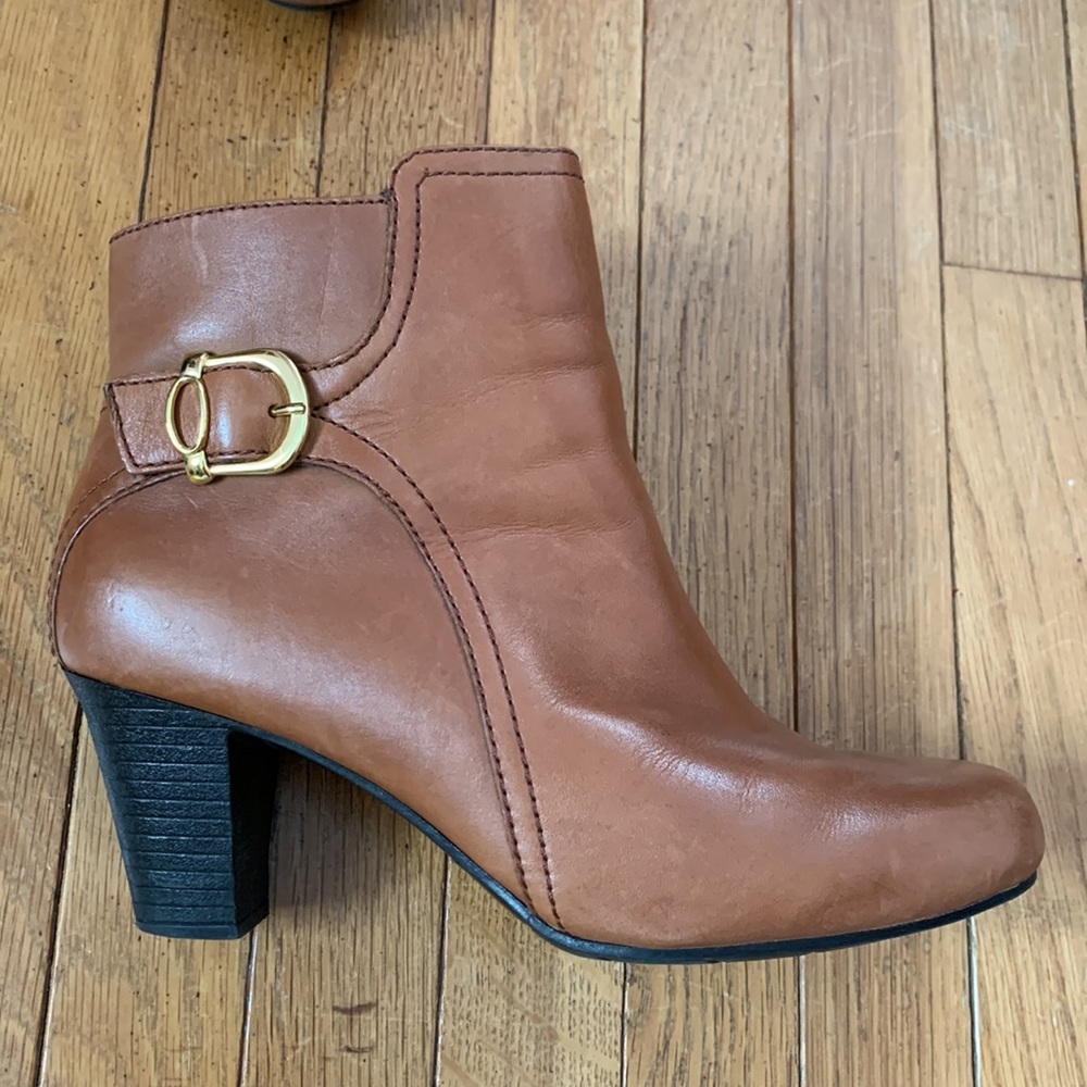 Clark’s booties - Picture 3 of 7